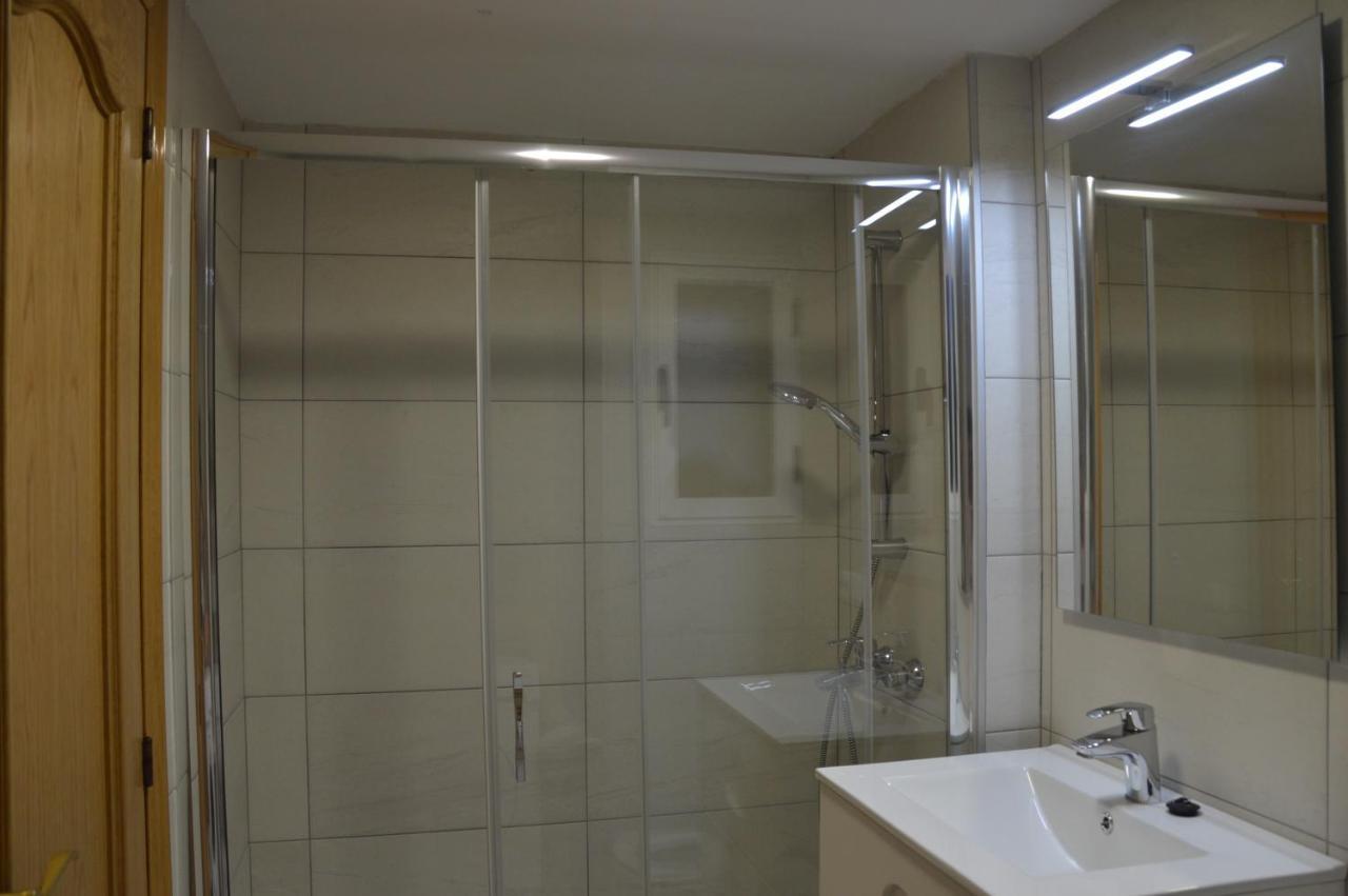 Apts Ara With Pool بينايدورم المظهر الخارجي الصورة
